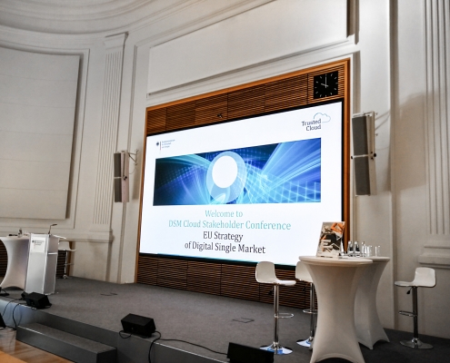 DSM Cloud Stakeholder Conference - Bühne im Veranstaltungsraum